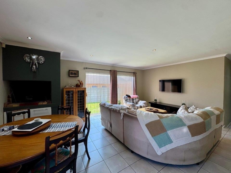 4 Bedroom Property for Sale in Rouxville Western Cape